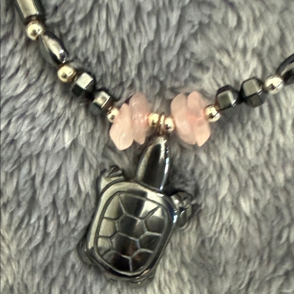 Elegant Silver and Pink Beaded Necklace - Picture 3 of 4